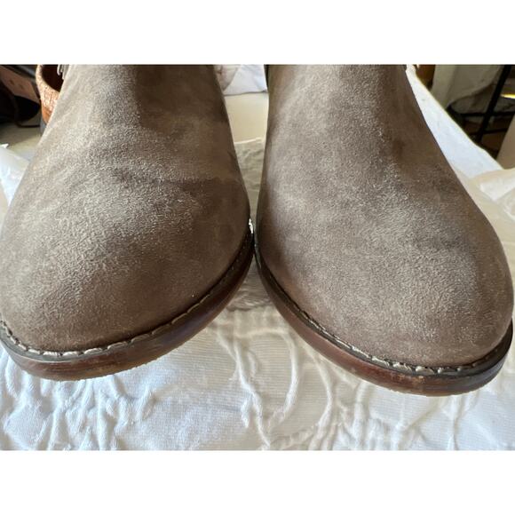 Vionic suede booties tassle 1" heel, 8, dark tan, excellent‎ - Picture 10 of 10